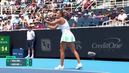 Sabalenka sobrevive a Raducanu y se cita con Bouzas en los octavos de Cincinnati