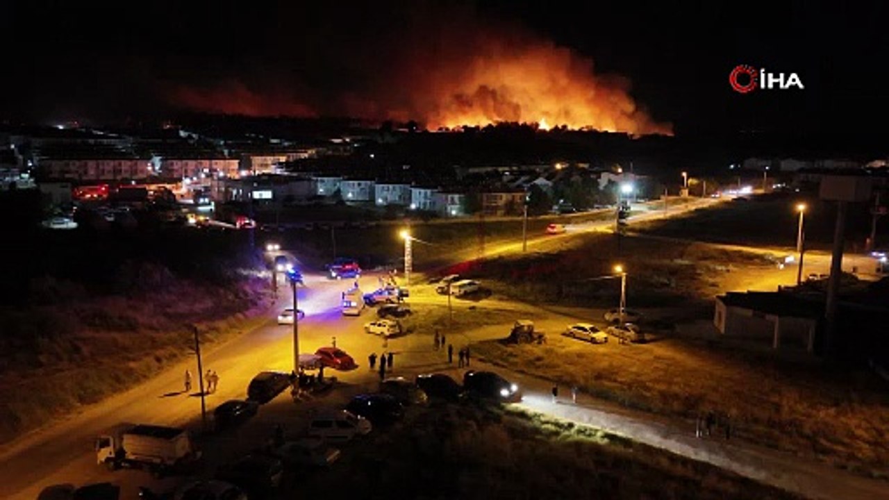 Orman yangınında alevler yerleşim yerlerine ulaştı!