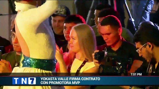Yokasta Valle Firma Contrato Con Promotora MVP