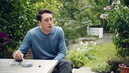 alles isy (2018) / Isy Way Out (2018) 2 old woman young man movie