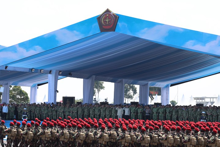 Prabowo Tegaskan Indonesia Harus Punya Pertahanan Sangat Kuat di Tengah Dunia yang Tak Pasti