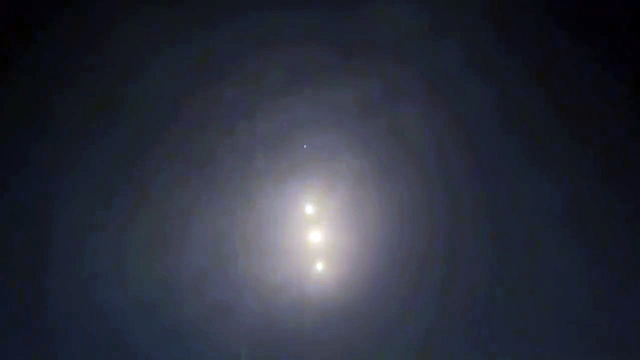 🔥 F-16 Vipers Unleash Flames in Islamabad Night Sky for Independence Day 2025! 🇵🇰