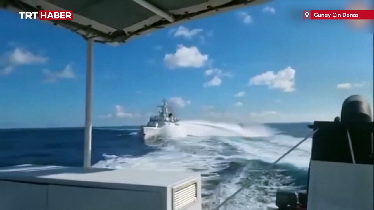 Çin'e ait iki gemi, ihtilaflı Güney Çin Denizi'nde çarpıştı
