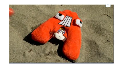 🏖️ What She Found on the Beach… 🔤🤡 Letter A & Pomni!