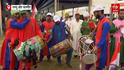 स्वतंत्रता दिवस से पहले श्रीनगर में विशाल तिरंगा रैली, डल झील पर बढ़ी रौनक