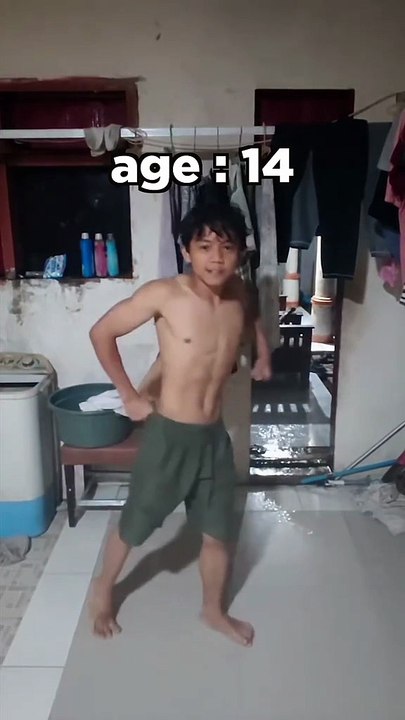 Strongest kid in the world ! 😱