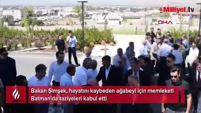 Bakan Şimşek, hayatını kaybeden ağabeyi için memleketi Batman’da taziyeleri kabul etti