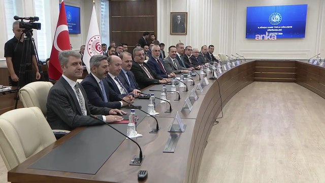 Hükümet, memur ve memur emeklisi için ilk zam teklifini açıkladı: 2026 yılının ilk 6 ayı için yüzde 10, ikinci 6 ay için yüzde 6