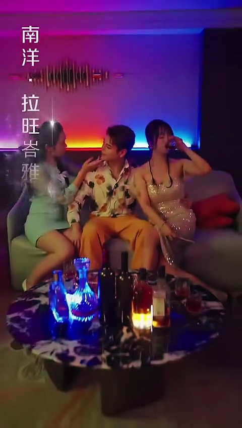  Gadis penjual ikan dan bos mafia | beautiful fish seller and mafia boss | drama china sub indo