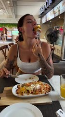 While eating 😩 Let your man knows never do this 🥰