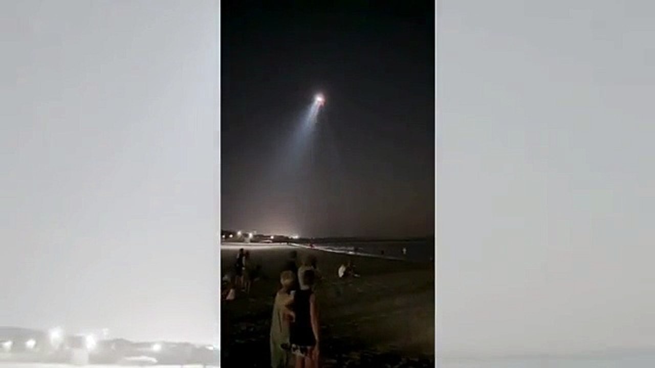 Bambino morto in spiaggia a Cavallino, la lunga notte di ricerche: il video delle perlustrazioni in elicottero