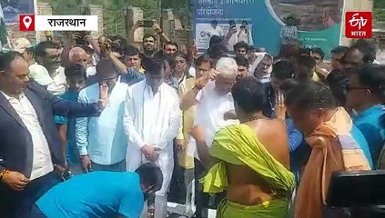 रामगढ़ बांध में कृत्रिम बारिश देखने इतने लोग पहुंचे कि नेटवर्क हो गया गायब और उड़ नहीं पाया ड्रोन