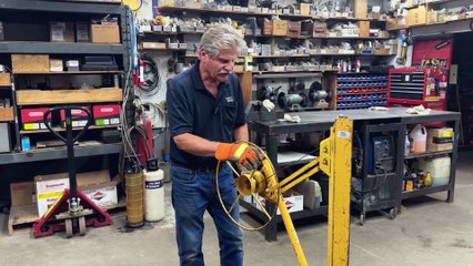 How to Use a Drywall Lift | Hang Ceiling and Wall Panels Safely & Easily