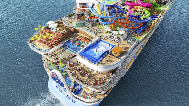 Toboggan brisé, incendie, chute à la mer : l'Icon of the Seas est-il maudit ?