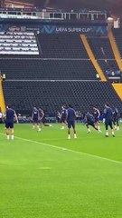 Premier entraînement pour Zabarni - Foot - Supercoupe d'Europe - PSG
