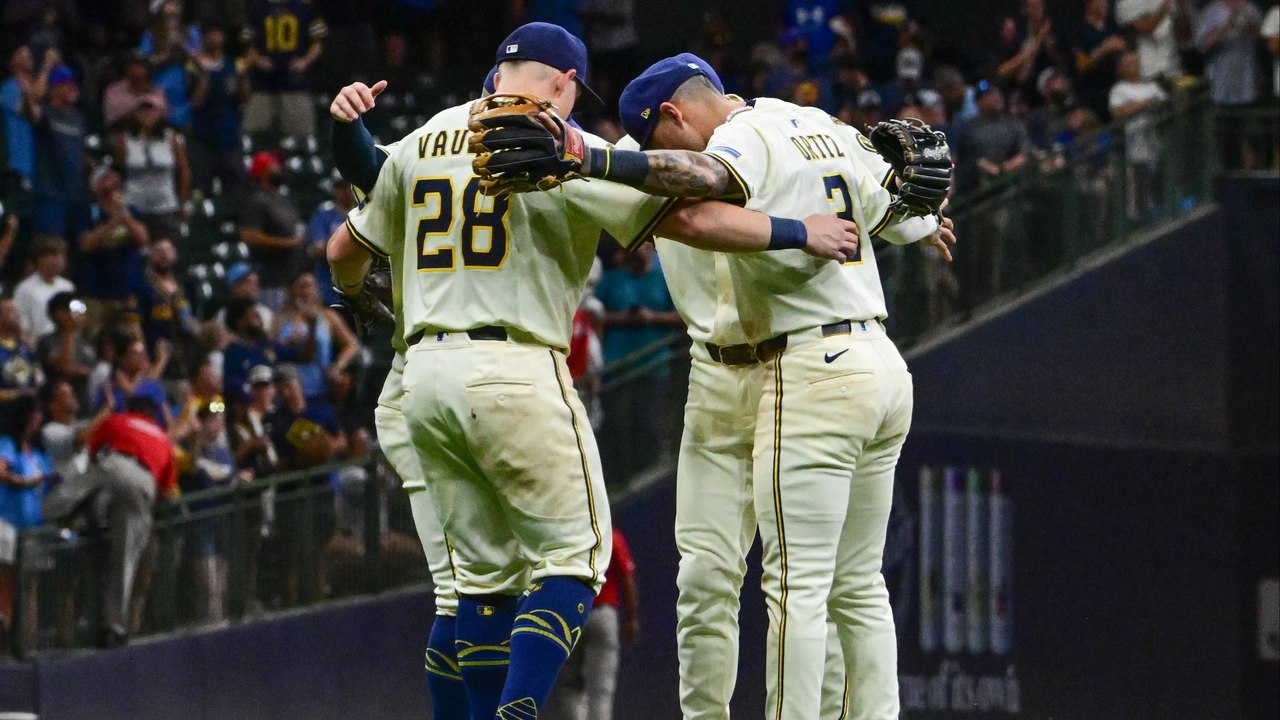 Milwaukee Brewers' Dominance & Tuesday MLB Best Bets