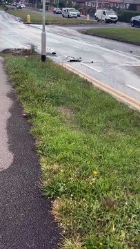 Belle Isle Road: Burst water main shuts busy Leeds route as flooding forces buses to divert