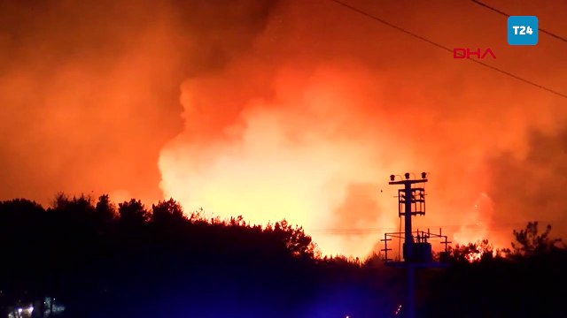 İzmir'de minibüste çıkan yangın ormanlık alana sıçradı: Ekipler TOMA'lar ile müdahale ediyor