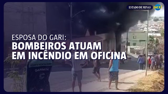 Bombeiros atuam em incêndio em oficina mecânica na Grande BH