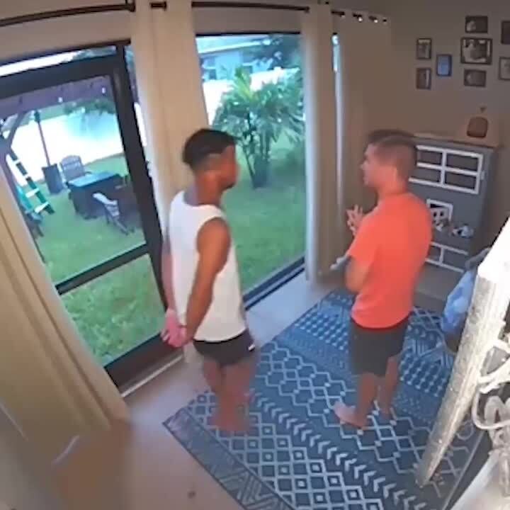Lightning Strikes Backyard In Florida
