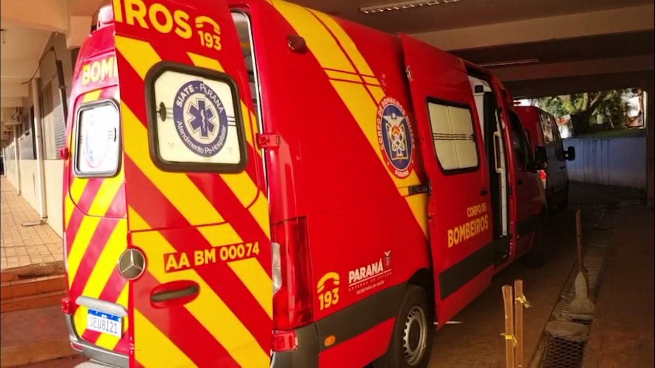 Homem é socorrido pelo Siate após acidente de trânsito na BR-277, em Cascavel