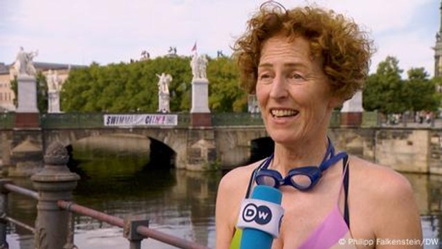 Berliners defy swimming ban in German capital's Spree River