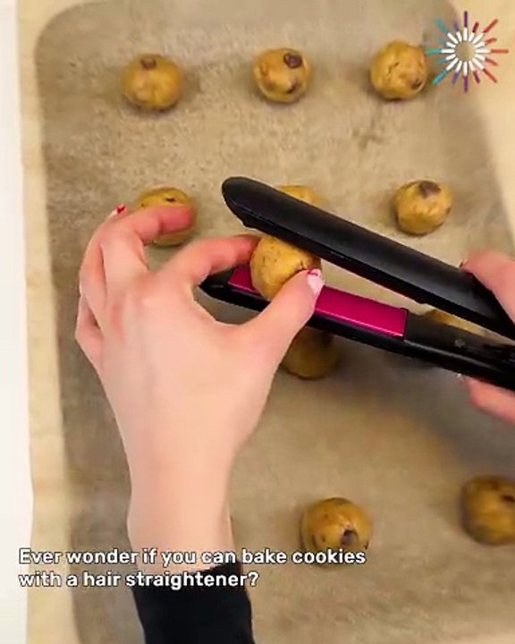 Who needs an oven when you’ve got a flat iron? 😅🍪