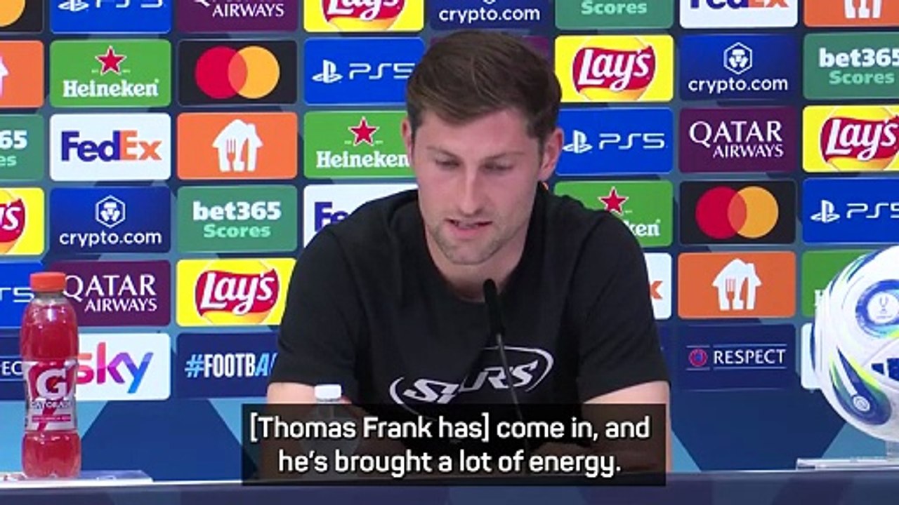 Davies has high praise for new Tottenham boss Frank