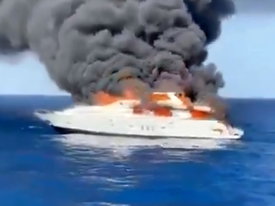 Luxusyacht brennt vor Formentera ab und sinkt