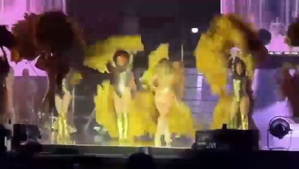Jennifer Lopez incendia la notte del Cala di Volpe