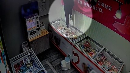 폐업한 금은방 침입해 귀금속 훔친 50대 구속 / YTN