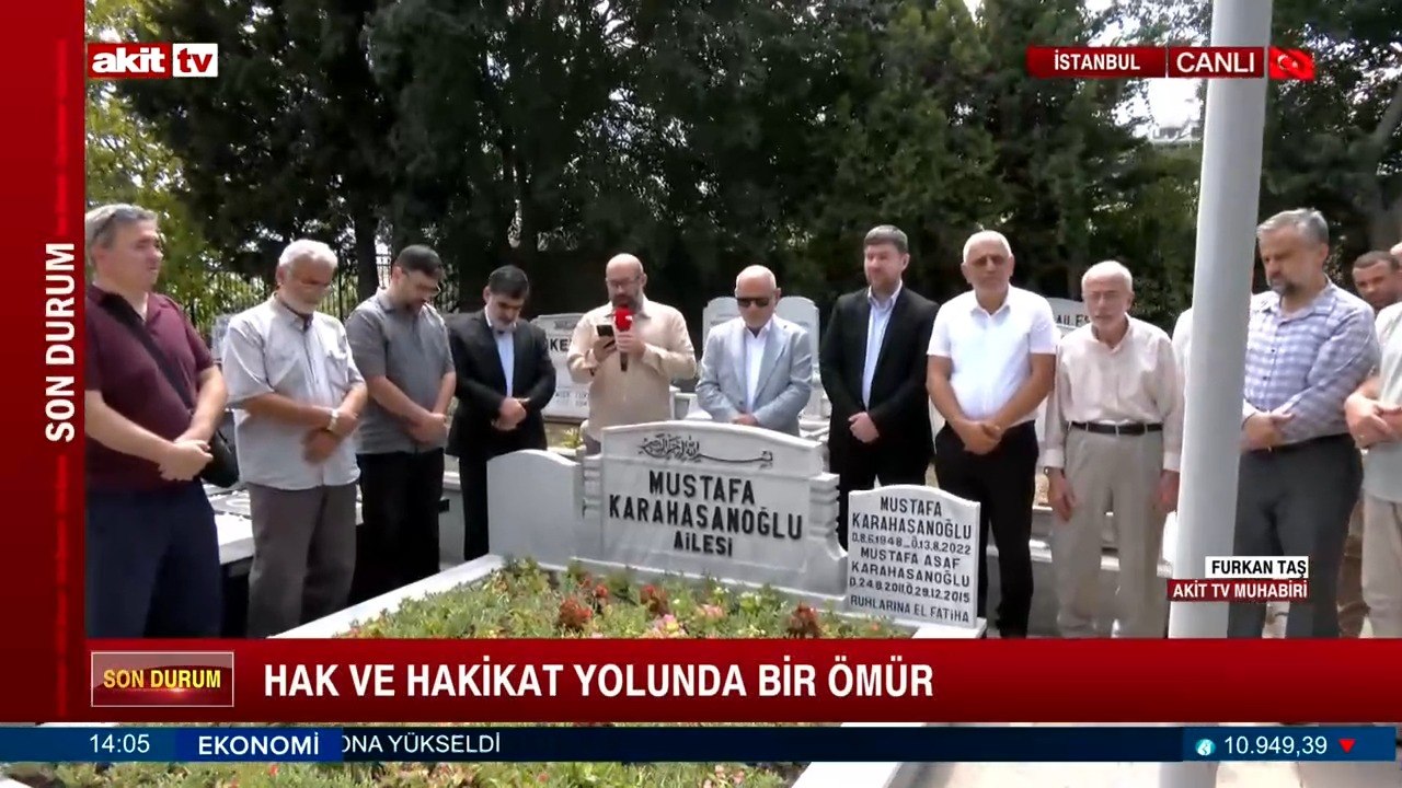 Akit Medya ailesi ve sevenleri, Mustafa Karahasanoğlu'nu vefatının 3. Sene-i devriyesinde rahmetle andı