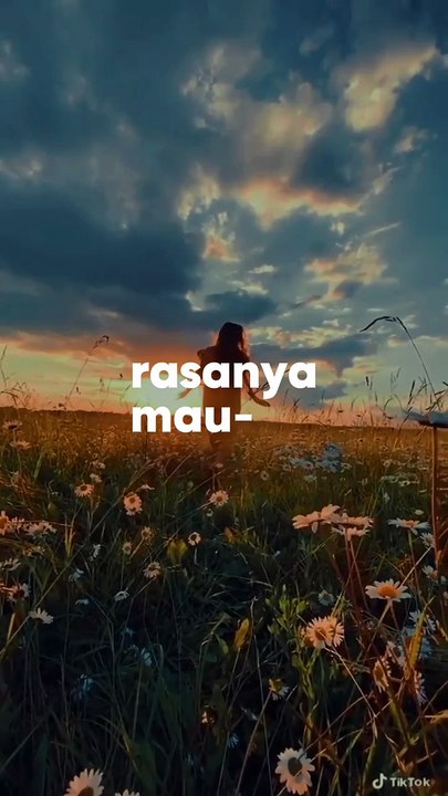 Rasanya mau mengeluh atas perlakuan seseorang...