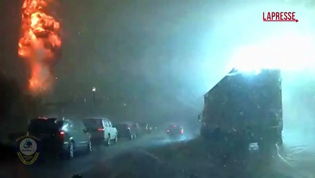 Stati Uniti, fulmine in autostrada colpisce cavi elettrici
