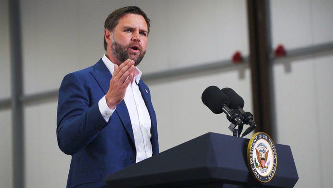 JD Vance delivers special message from Trump to US troops based at UK RAF base