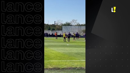 Reforço do Corinthians, Vitinho treina com o grupo
