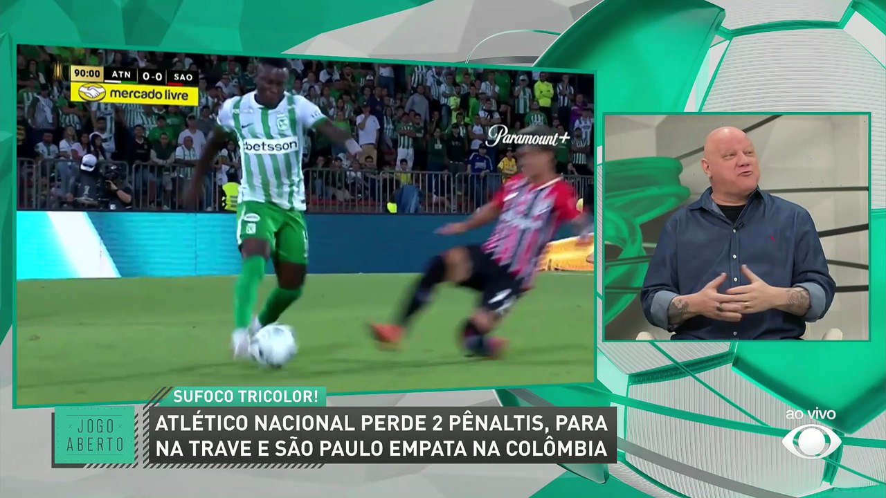 ‘São Paulo escapou de uma goleada’, diz Cicinho sobre o empate contra o Atlético Nacional