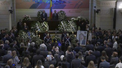 Funerales de, Miguel Uribe, presidenciable asesinado en Colombia se celebran sin Petro