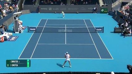 Cincinnati - Swiatek rejoint les quarts