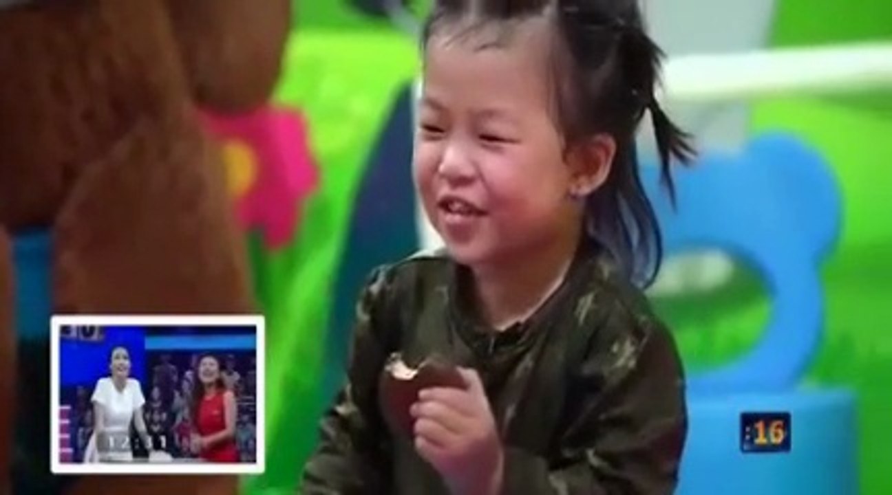 Bet On Your Baby Uruguay Episode Clip from 3.30.2015 Baby Baohan's cookie stack, or snack?