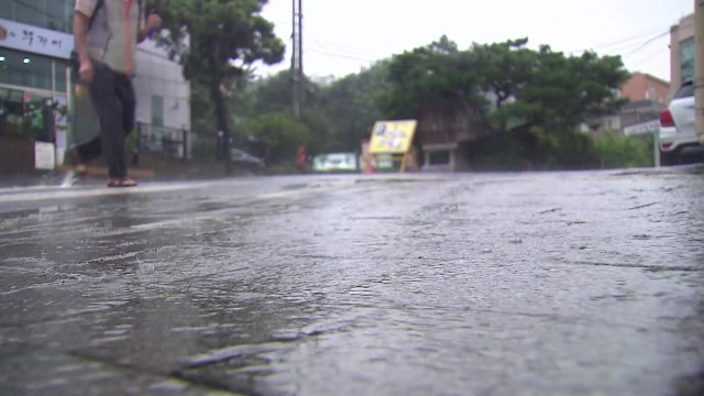 [날씨] 오전까지 중부 곳곳 집중호우...150mm 폭우 더 온다 / YTN
