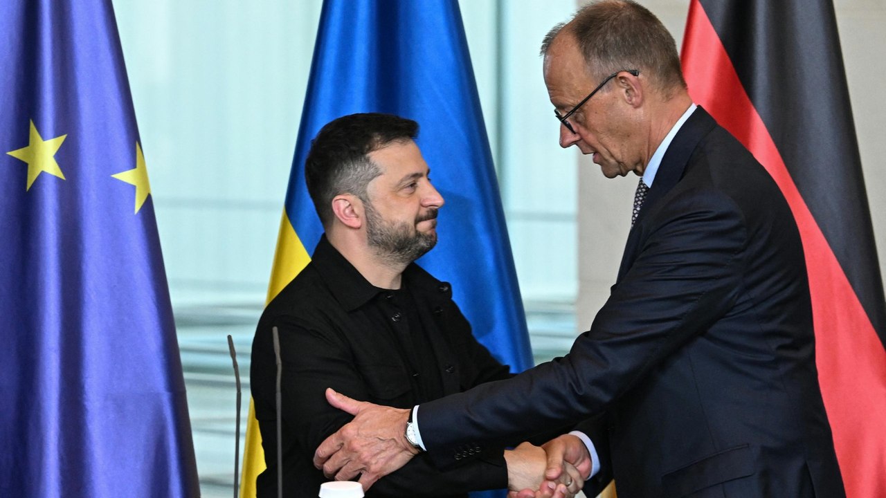 Vor Trump-Putin-Treffen: Selenskyj und Merz drängen auf Waffenruhe in der Ukraine