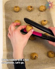 Baking cookies with a hair straightener 🍪🤯