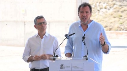 El chiste se cuenta solo: 'Oscargután' Puente vuelve a presumir de los trenes en España