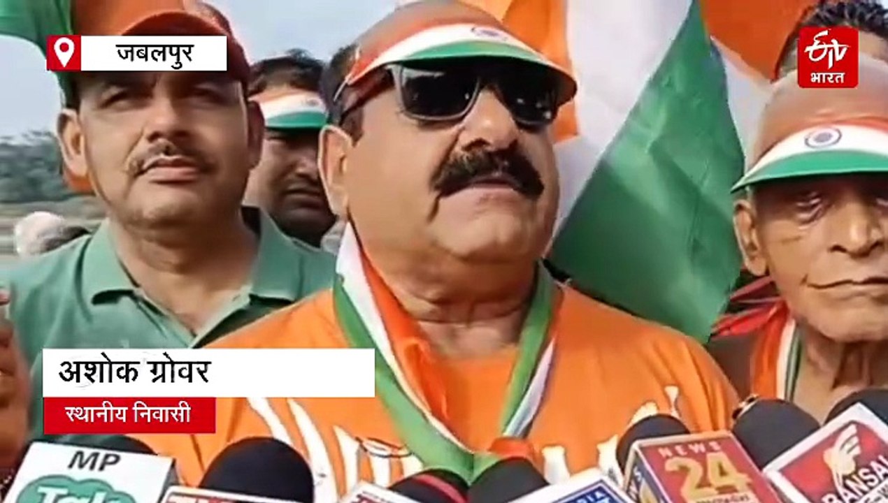 जबलपुर में नर्मदा की लहरों के बीच तिरंगा यात्रा, 6 साल की प्रज्ञा ने भी दिखाया दम