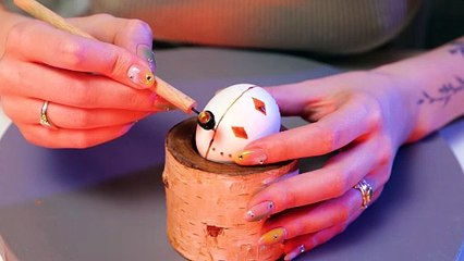 Colouring an egg with wax in an ancient technique 🐣  #diy #wax #eggtok #candletok #craft #fyp