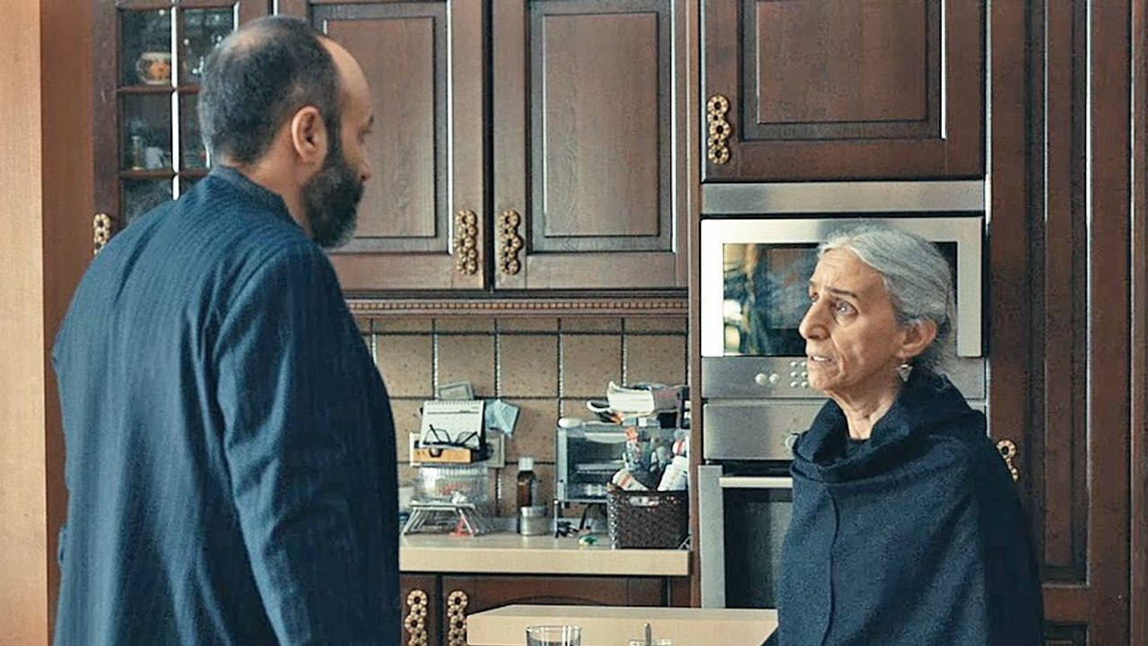 La Femme qui en savait trop EXTRAIT VO STFR "Si elle m'obéit, elle aura la belle vie"