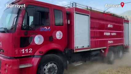 Antalya'da otluk yangını büyümeden söndürüldü