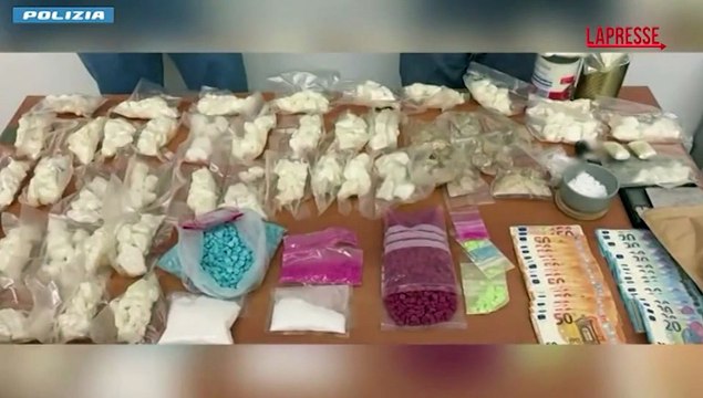 Bologna, 4 chili di 'droga del cannibale' in casa: arrestato 29enne