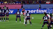 ESTUDIANTES VENCIÓ A CERRO PORTEÑO CON UN PENAL DISCUTIBLE EN LA IDA DE OCTAVOS DE LIBERTADORES - MH SPORTS